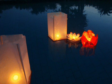 Photos and Video Water Floating Lanterns